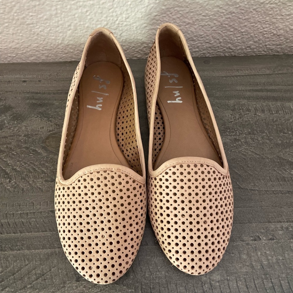 FS / NY Beige Women’s Ballet Flats